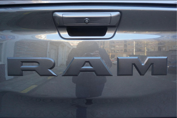 Dodge Ram 1500 5.7 V8 4x4 Rebel Sport | Luchtvering PANO -dak | Black Line | Off Road | Groot Navi | Apple CarPlay | Keyless | 20inch | Harman Kardon | Full LED | LPG onderbouw | excl BTW 3/2026 beurt + 4x Banden