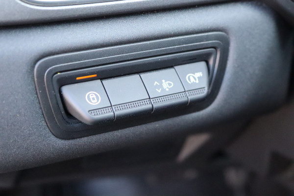 Renault Captur 1.3TCE 160PK Automaat MHEV Techno Camera/Carplay-android/Cruise-control/Parkeerhulp