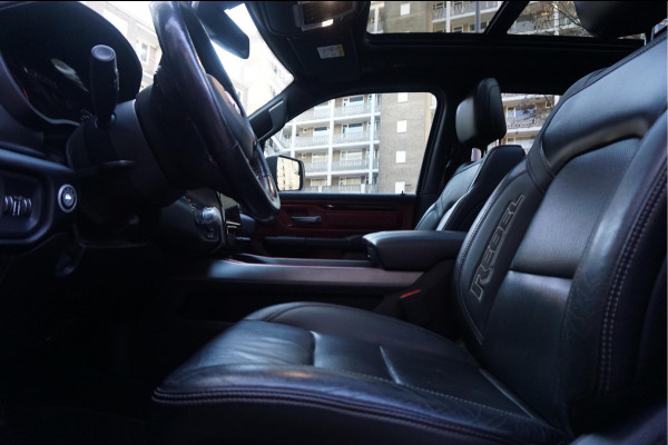 Dodge Ram 1500 5.7 V8 4x4 Rebel Sport | Luchtvering PANO -dak | Black Line | Off Road | Groot Navi | Apple CarPlay | Keyless | 20inch | Harman Kardon | Full LED | LPG onderbouw | excl BTW 3/2026 beurt + 4x Banden