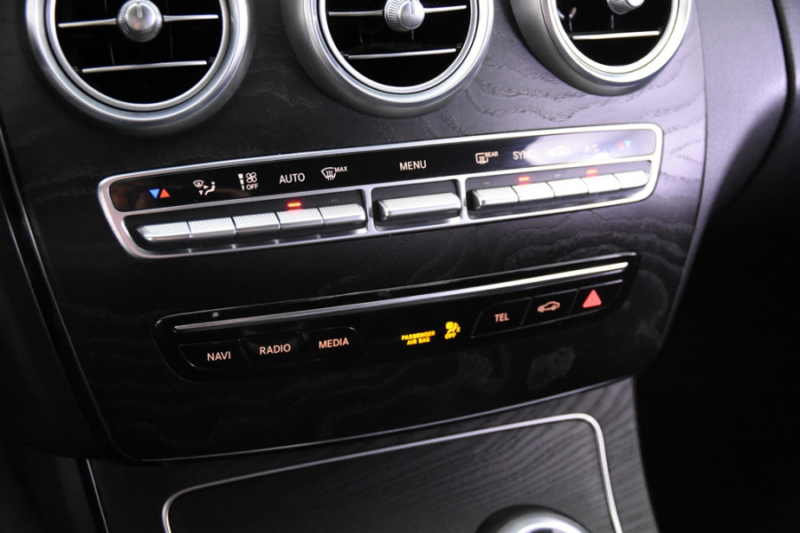 Mercedes-Benz C-Klasse 180 d T AMG-Line *Leer*Navigatie*Trekhaak*Parkassist*