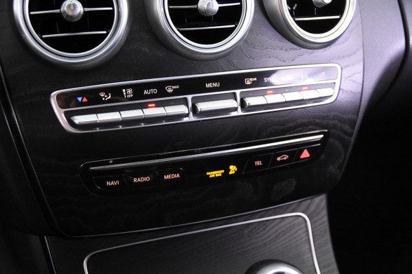 Mercedes-Benz C-Klasse 180 d T AMG-Line *Leer*Navigatie*Trekhaak*Parkassist*
