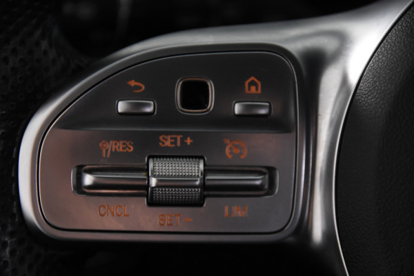 Mercedes-Benz C-Klasse 180 d T AMG-Line *Leer*Navigatie*Trekhaak*Parkassist*