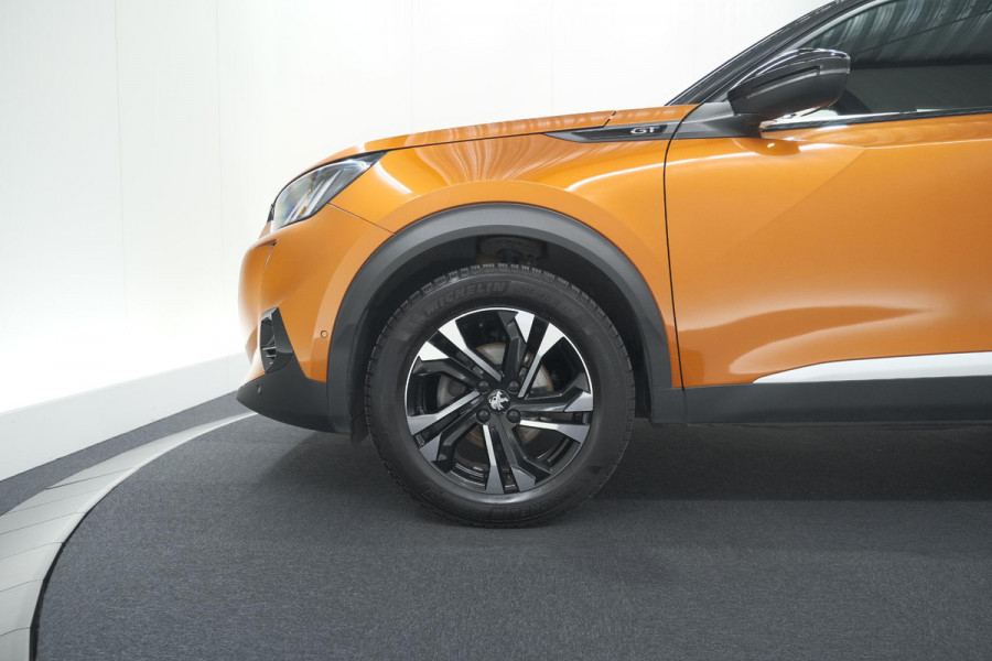 Peugeot 2008 PureTech 130 GT Pack | Leer-pakket | Camera | Dodehoekdetectie | Apple Carplay | Stoelverwarming