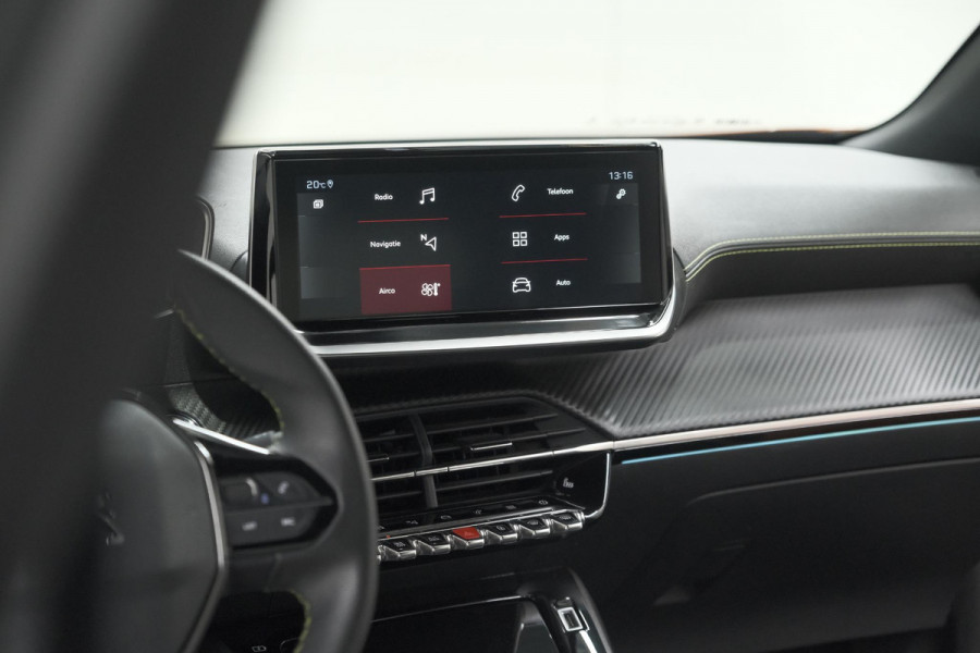 Peugeot 2008 PureTech 130 GT Pack | Leer-pakket | Camera | Dodehoekdetectie | Apple Carplay | Stoelverwarming
