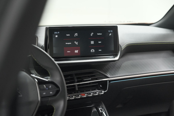 Peugeot 2008 PureTech 130 GT Pack | Leer-pakket | Camera | Dodehoekdetectie | Apple Carplay | Stoelverwarming