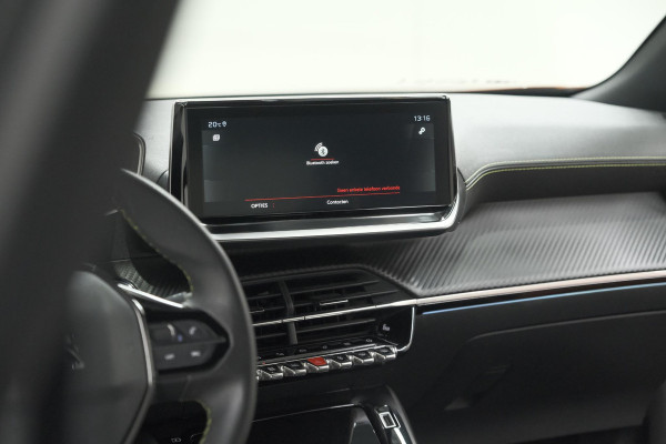 Peugeot 2008 PureTech 130 GT Pack | Leer-pakket | Camera | Dodehoekdetectie | Apple Carplay | Stoelverwarming