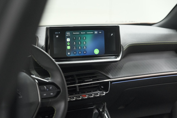 Peugeot 2008 PureTech 130 GT Pack | Leer-pakket | Camera | Dodehoekdetectie | Apple Carplay | Stoelverwarming