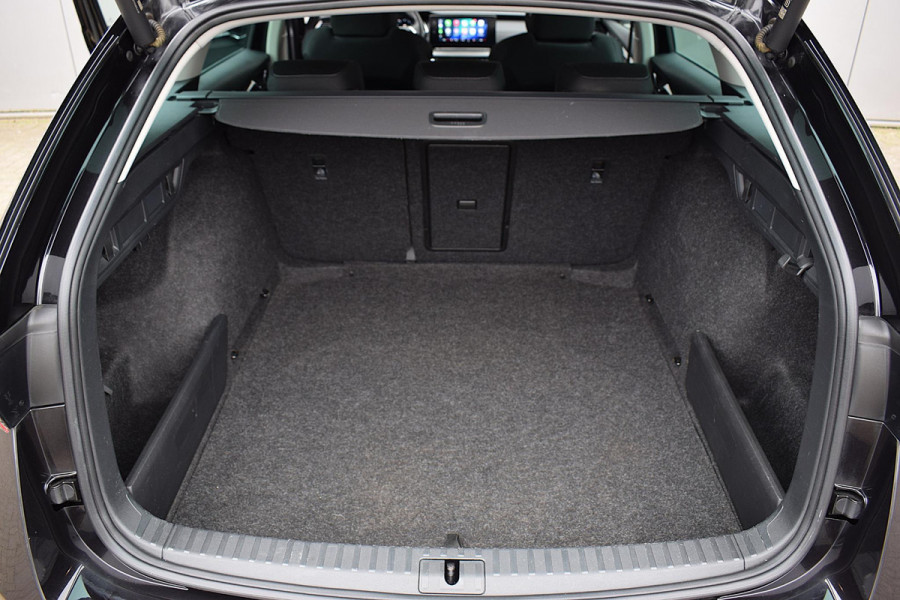 Škoda Octavia Combi 1.0 e-TSI Business Edition | Apple CarPlay | Stoelverw. | Camera | Sportstoelen