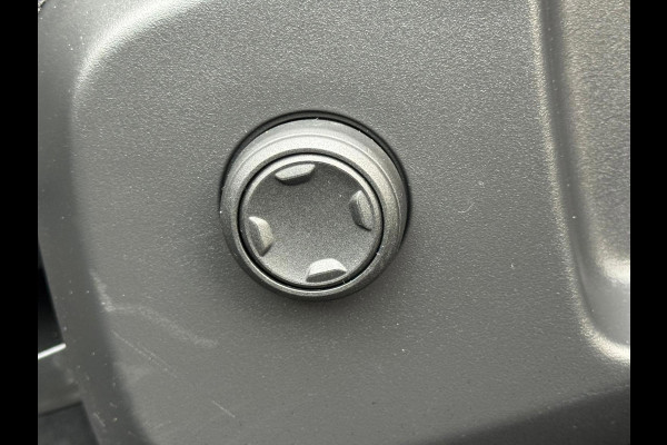 Volvo XC40 Recharge P8 AWD 408 pk R-Design, afneembare trekhaak, stoelverwarming, 1 e eigenaar, NL auto met nap