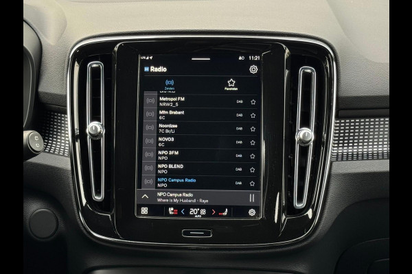Volvo XC40 Recharge P8 AWD 408 pk R-Design, afneembare trekhaak, stoelverwarming, 1 e eigenaar, NL auto met nap