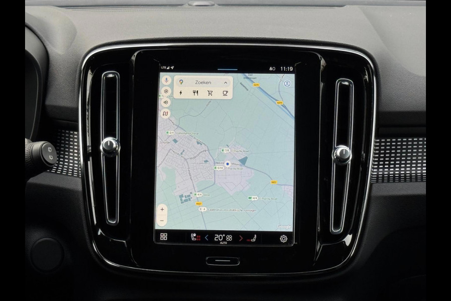 Volvo XC40 Recharge P8 AWD 408 pk R-Design, afneembare trekhaak, stoelverwarming, 1 e eigenaar, NL auto met nap