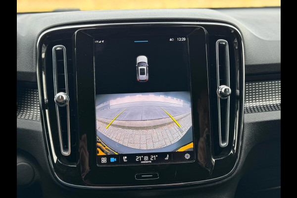 Volvo XC40 Recharge P8 AWD 408 pkR-Design, afneembare trekhaak, achteruitrijcamera, stoelverwarming, 1 e eigenaar, NL auto met nap