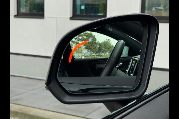 Volvo XC40 Recharge P8 AWD 408 pkR-Design, afneembare trekhaak, achteruitrijcamera, stoelverwarming, 1 e eigenaar, NL auto met nap