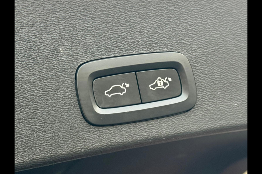 Volvo XC40 Recharge P8 AWD 408 pkR-Design, afneembare trekhaak, achteruitrijcamera, stoelverwarming, 1 e eigenaar, NL auto met nap