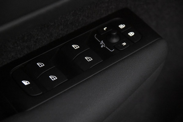 Volvo XC40 1.5 T2 Momentum *1ste Eigenaar*Navigatie*Parkassist*Trekhaak*