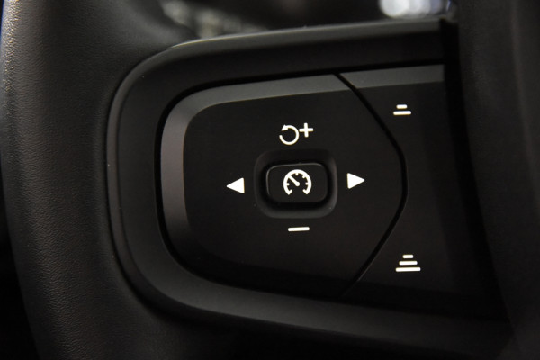 Volvo XC40 1.5 T2 Momentum *1ste Eigenaar*Navigatie*Parkassist*Trekhaak*