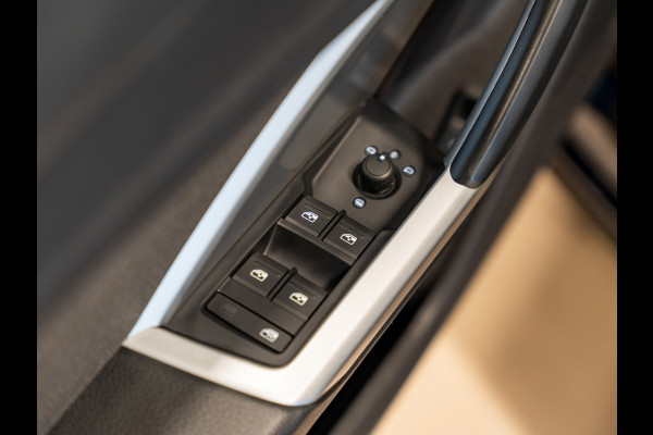 Audi Q3 35 TFSI 150PK Pro Line, Matrix Led, Virtual Cockpit, Navi, ACC, Blind Spot, Apple Carplay, Clima, PDC, Volledig Onderhoud