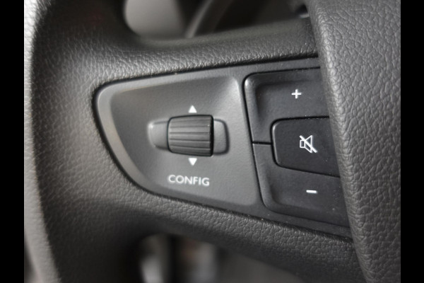 Opel Vivaro 2.0 CDTI L2H1 Edition 144PK Automaat 3 zits Navigatie Airco Bluetooth Trekhaak Cruise Control