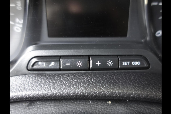 Opel Vivaro 2.0 CDTI L2H1 Edition 144PK Automaat 3 zits Navigatie Airco Bluetooth Trekhaak Cruise Control