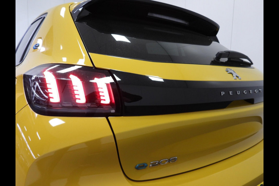 Peugeot e-208 EV Allure Pack 50 kWh NAVI/CAMERA/CLIMA/ADAPT.CRUISE/LED/16"LMV!