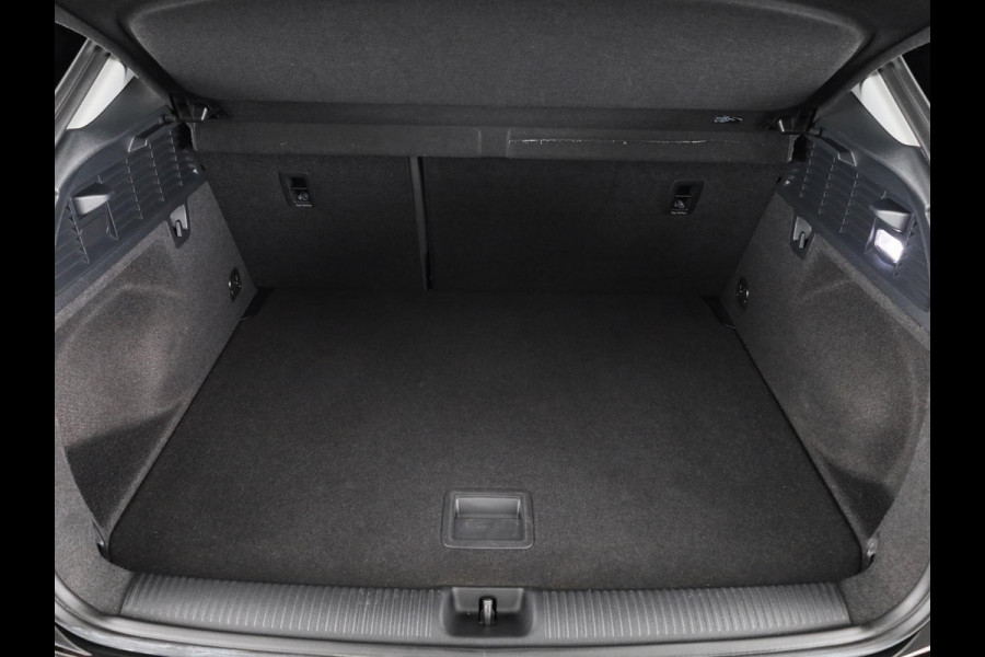 Audi Q2 35 TFSI Advanced edition 150 pk Automaat | Verlengde garantie | Panoramadak |  Navigatie | Achteruitrijcamera | Parkeersensoren