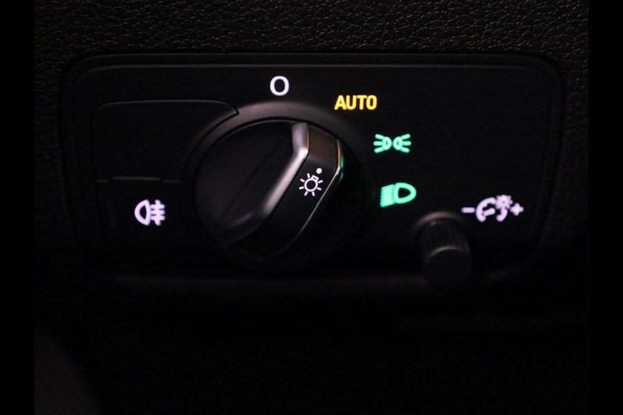 Audi Q2 35 TFSI Advanced edition 150 pk Automaat | Verlengde garantie | Panoramadak |  Navigatie | Achteruitrijcamera | Parkeersensoren