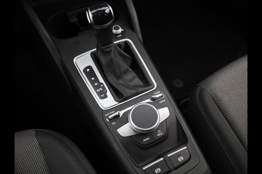 Audi Q2 35 TFSI Advanced edition 150 pk Automaat | Verlengde garantie | Panoramadak |  Navigatie | Achteruitrijcamera | Parkeersensoren