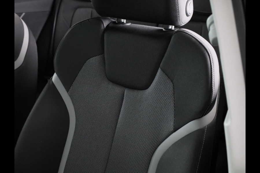 Audi Q2 35 TFSI Advanced edition 150 pk Automaat | Verlengde garantie | Panoramadak |  Navigatie | Achteruitrijcamera | Parkeersensoren