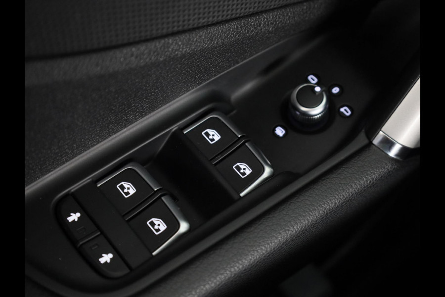 Audi Q2 35 TFSI Advanced edition 150 pk Automaat | Verlengde garantie | Panoramadak |  Navigatie | Achteruitrijcamera | Parkeersensoren