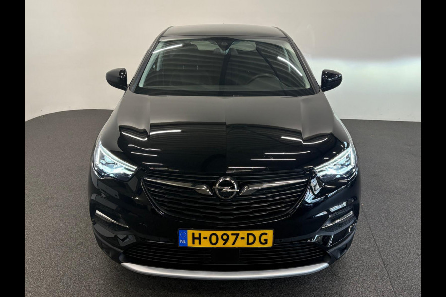Opel Grandland X 1.2 Turbo Business Executive Panoramadak Navigatie Apple Carplay/Android Auto Camera Parkeersensoren Cruise Control Full Led Stoel- en stuurverwarming Half leder Lichtmetalen velgen Climate Control Getinte ramen