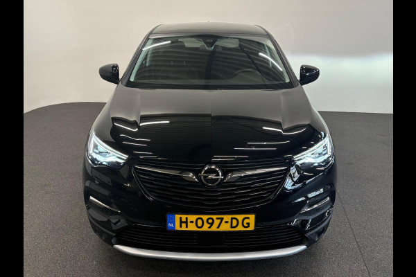Opel Grandland X 1.2 Turbo Business Executive Panoramadak Navigatie Apple Carplay/Android Auto Camera Parkeersensoren Cruise Control Full Led Stoel- en stuurverwarming Half leder Lichtmetalen velgen Climate Control Getinte ramen
