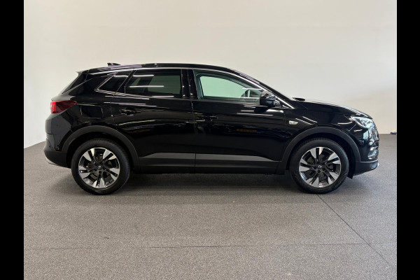 Opel Grandland X 1.2 Turbo Business Executive Panoramadak Navigatie Apple Carplay/Android Auto Camera Parkeersensoren Cruise Control Full Led Stoel- en stuurverwarming Half leder Lichtmetalen velgen Climate Control Getinte ramen