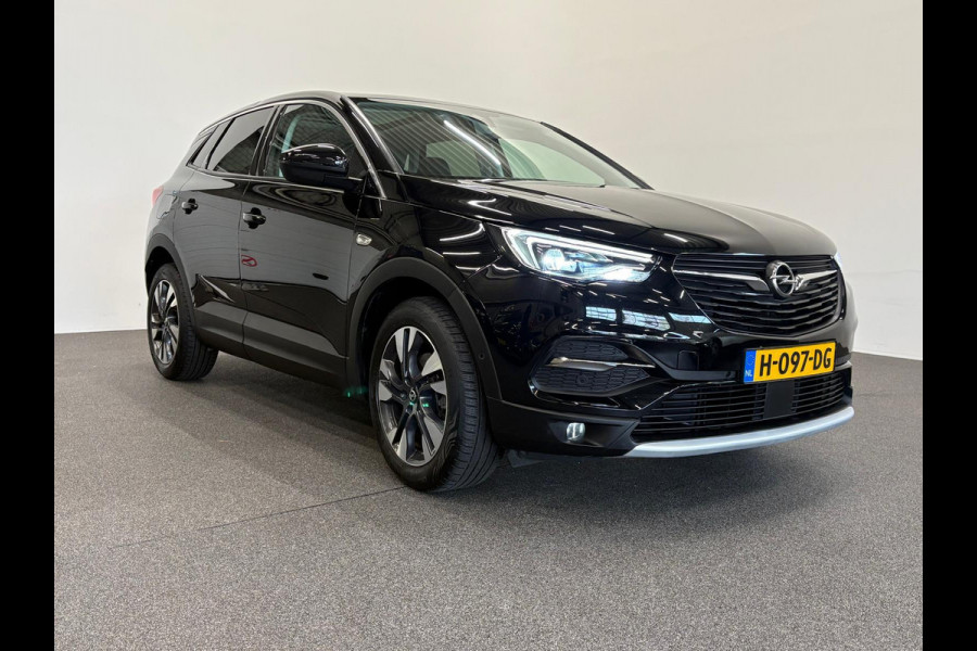 Opel Grandland X 1.2 Turbo Business Executive Panoramadak Navigatie Apple Carplay/Android Auto Camera Parkeersensoren Cruise Control Full Led Stoel- en stuurverwarming Half leder Lichtmetalen velgen Climate Control Getinte ramen