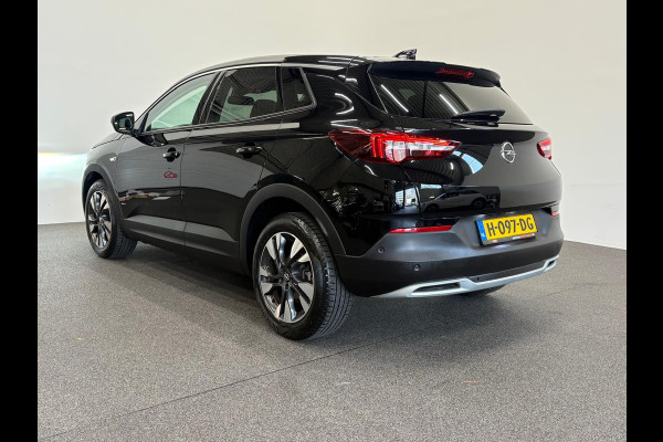 Opel Grandland X 1.2 Turbo Business Executive Panoramadak Navigatie Apple Carplay/Android Auto Camera Parkeersensoren Cruise Control Full Led Stoel- en stuurverwarming Half leder Lichtmetalen velgen Climate Control Getinte ramen
