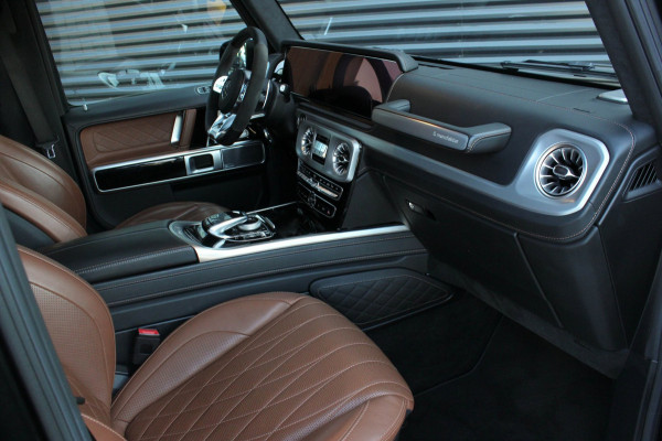 Mercedes-Benz G-Klasse 63 / BURMESTER / INCL. BTW / PANO-DAK / G-MANUFAKTUR / STOELMASSAGE / FULL / DISTRONIC / TREKHAAK / 360 CAM