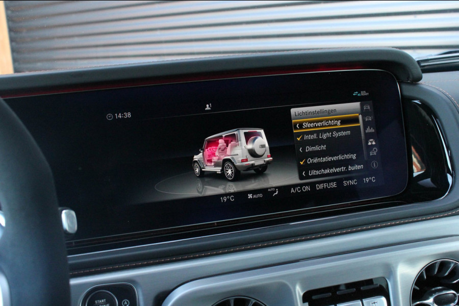 Mercedes-Benz G-Klasse 63 / BURMESTER / INCL. BTW / PANO-DAK / G-MANUFAKTUR / STOELMASSAGE / FULL / DISTRONIC / TREKHAAK / 360 CAM