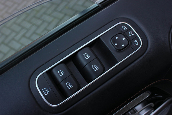 Mercedes-Benz G-Klasse 63 / BURMESTER / INCL. BTW / PANO-DAK / G-MANUFAKTUR / STOELMASSAGE / FULL / DISTRONIC / TREKHAAK / 360 CAM