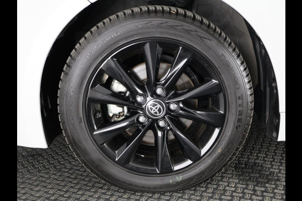 Toyota Corolla Touring Sports Hybrid 140 Active Bi-Tone | Stuur-& Stoelverwarming | Apple Carplay&AndroidAUTO | Adapt.Cruise control