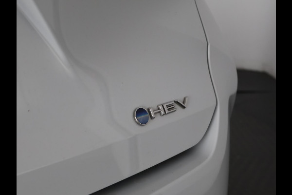 Toyota Corolla Touring Sports Hybrid 140 Active Bi-Tone | Stuur-& Stoelverwarming | Apple Carplay&AndroidAUTO | Adapt.Cruise control