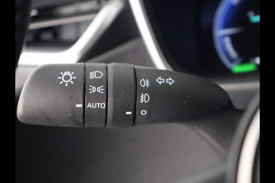 Toyota Corolla Touring Sports Hybrid 140 Active Bi-Tone | Stuur-& Stoelverwarming | Apple Carplay&AndroidAUTO | Adapt.Cruise control