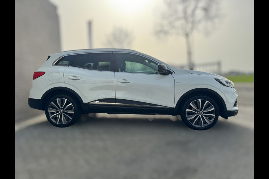 Renault Kadjar 1.3 TCe Intens BOSE / TREKHAAK / STOELVERW. / CARPLAY / CRUISE / CAMERA / PDC / 4-SEIZ B / 19 INCH / ECC / NAVI