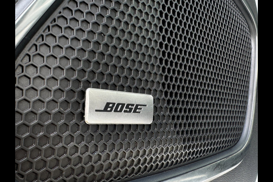 Renault Kadjar 1.3 TCe Intens BOSE / TREKHAAK / STOELVERW. / CARPLAY / CRUISE / CAMERA / PDC / 4-SEIZ B / 19 INCH / ECC / NAVI