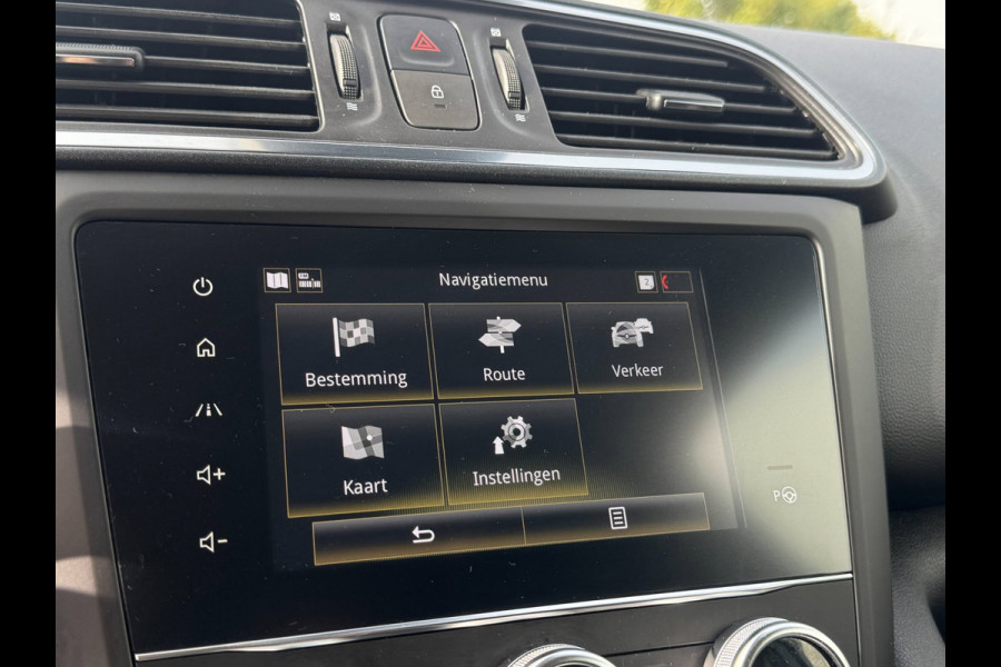 Renault Kadjar 1.3 TCe Intens BOSE / TREKHAAK / STOELVERW. / CARPLAY / CRUISE / CAMERA / PDC / 4-SEIZ B / 19 INCH / ECC / NAVI