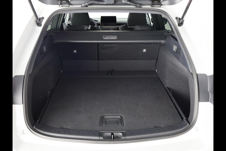 Toyota Corolla Touring Sports Hybrid 140 Business PAS 25.228 KM!!!! STOEL -EN STUURVERWARMING . CAMERA . APPLE CARPLAY & ANDROID AUTO