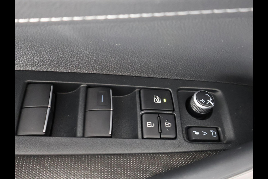 Toyota Corolla Touring Sports Hybrid 140 Business PAS 25.228 KM!!!! STOEL -EN STUURVERWARMING . CAMERA . APPLE CARPLAY & ANDROID AUTO