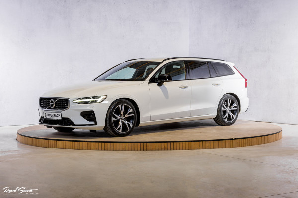 Volvo V60 2.0 T5 R-Design | Zwenkbare trekhaak | Memory | Cruise control | Apple carplay |