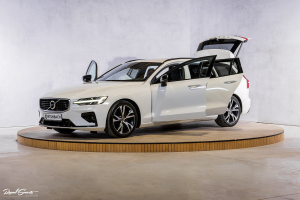 Volvo V60 2.0 T5 R-Design | Zwenkbare trekhaak | Memory | Cruise control | Apple carplay |