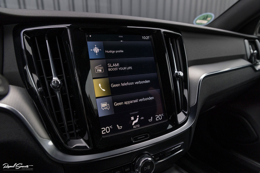 Volvo V60 2.0 T5 R-Design | Zwenkbare trekhaak | Memory | Cruise control | Apple carplay |