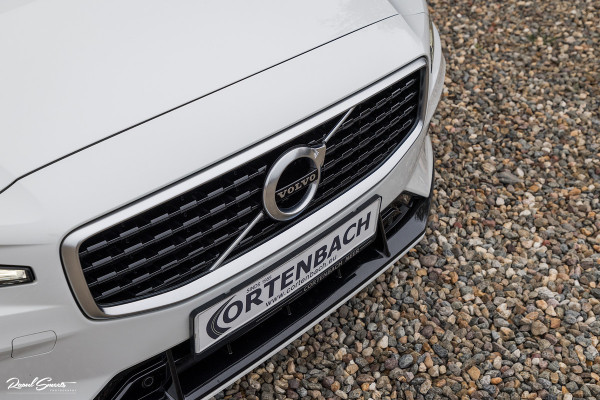 Volvo V60 2.0 T5 R-Design | Zwenkbare trekhaak | Memory | Cruise control | Apple carplay |