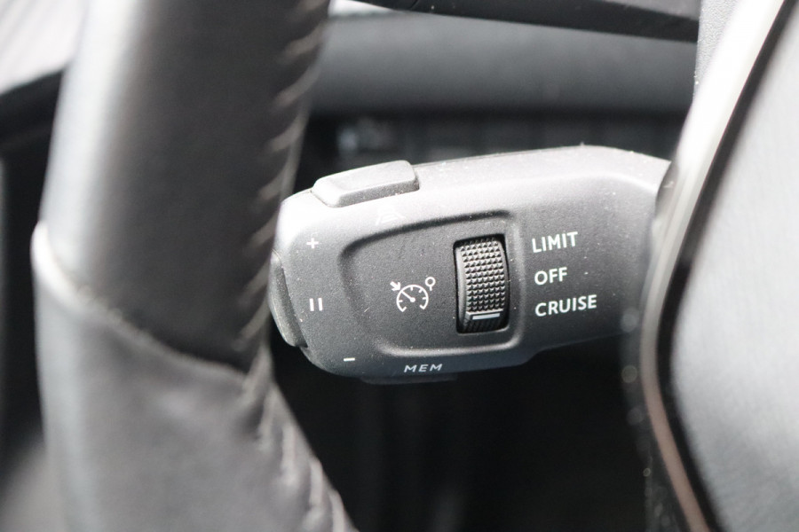 Peugeot 2008 1.2 PureT. 100PK Allure Carplay-android/Camera/Cruise-control/Stoelverwarming